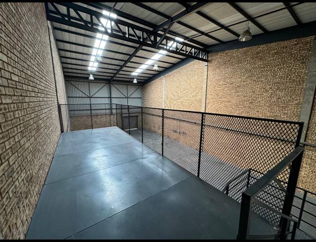 278M² WAREHOUSE TO LET IN STORMILL